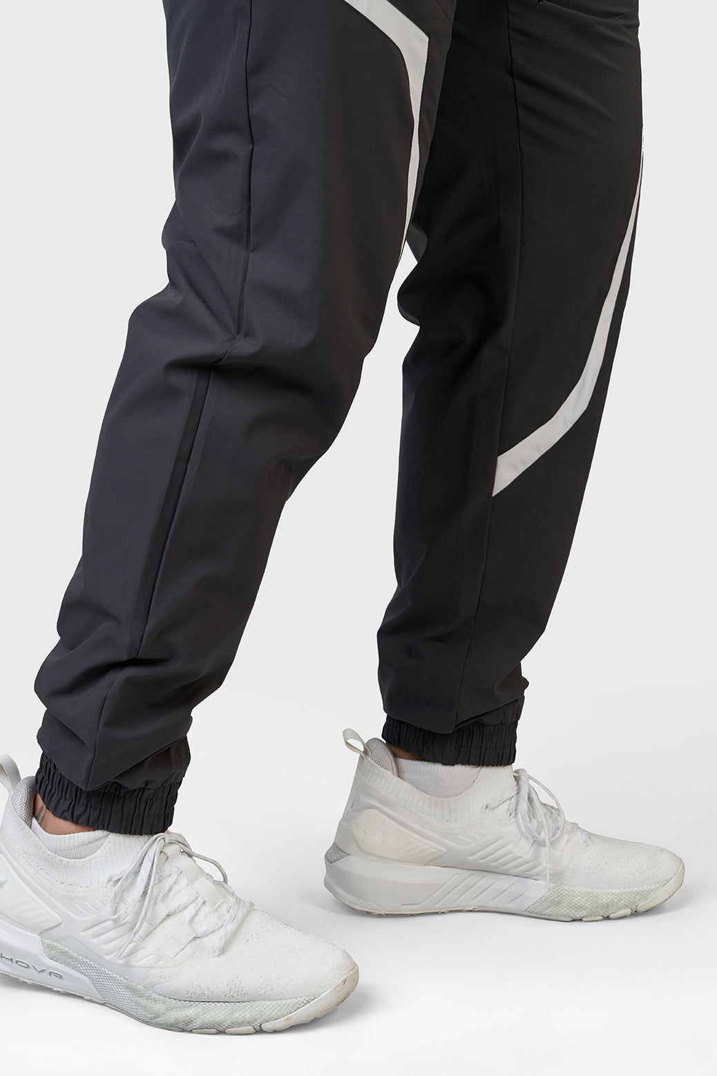 Momentum Joggers Coal