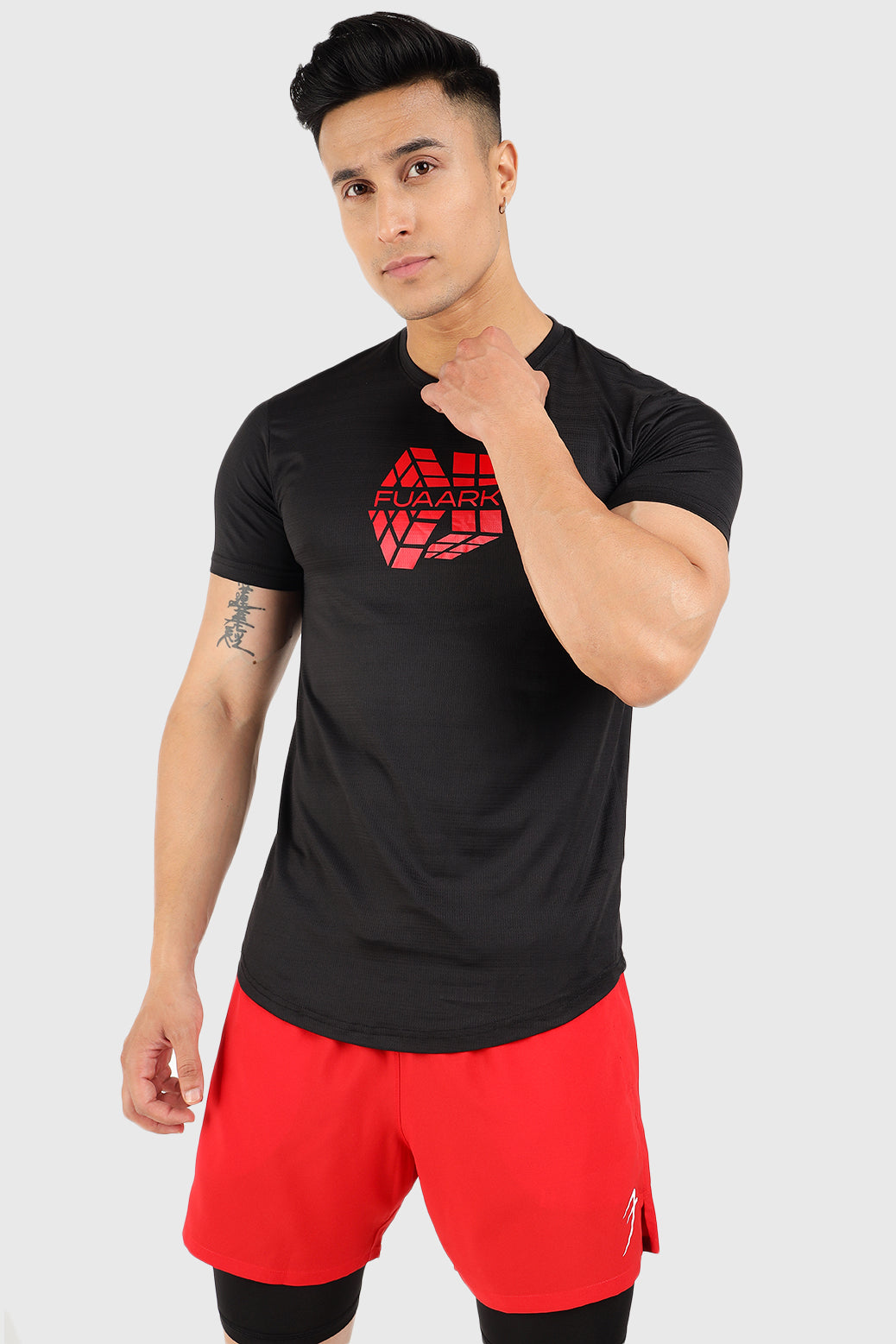 Revolve T-shirt Black