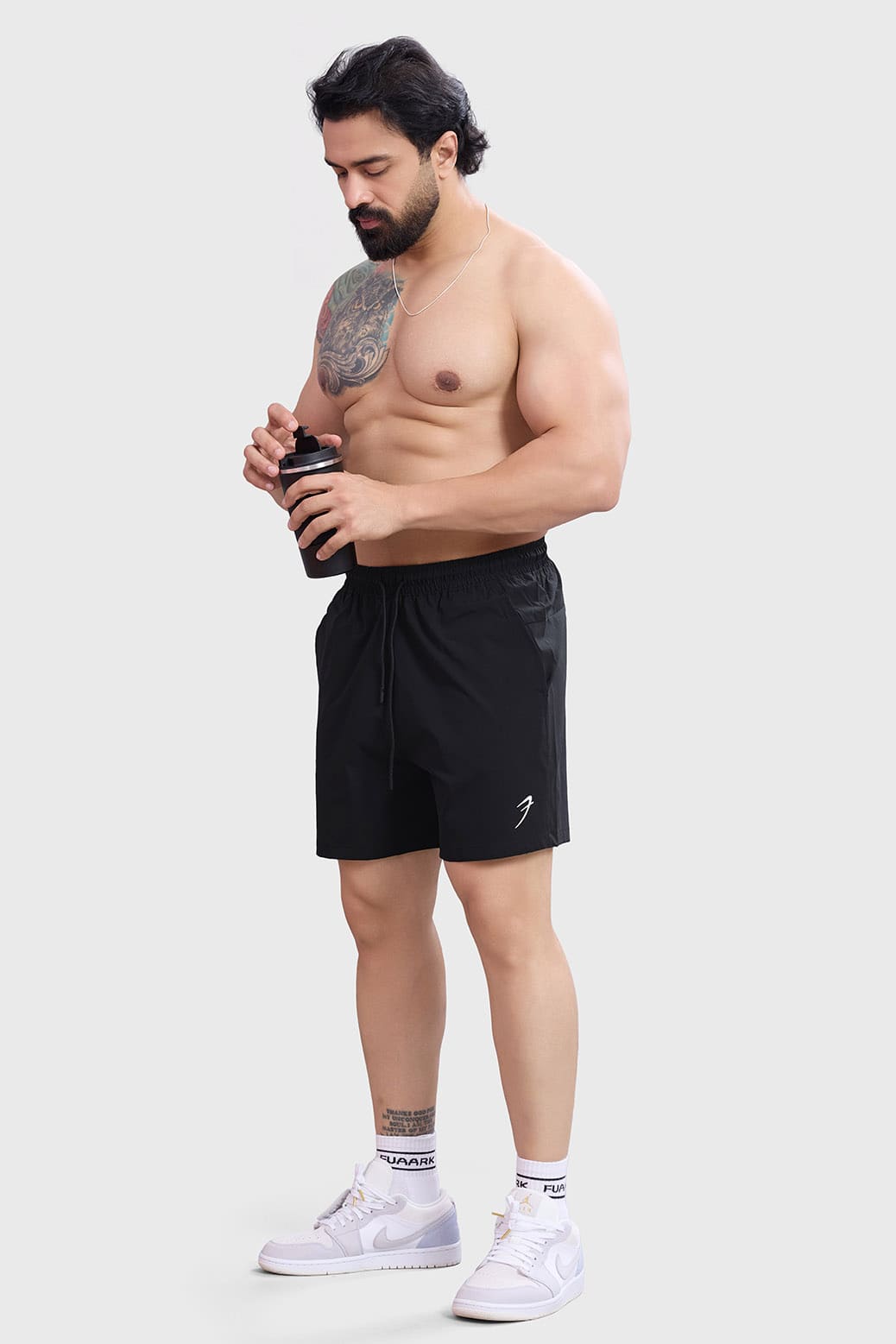 Thread Shorts Black