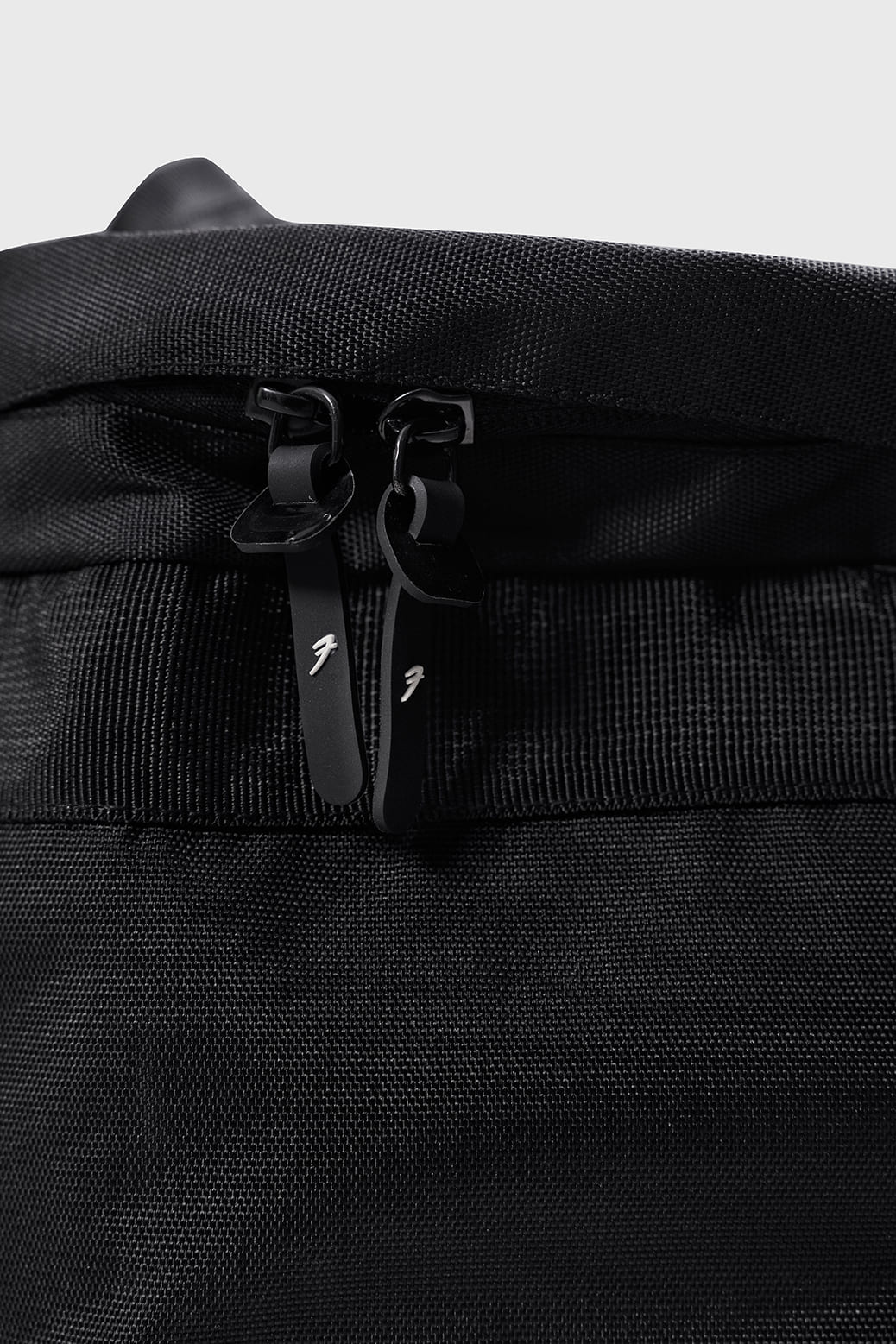 Dual Force Hybrid Bag Black