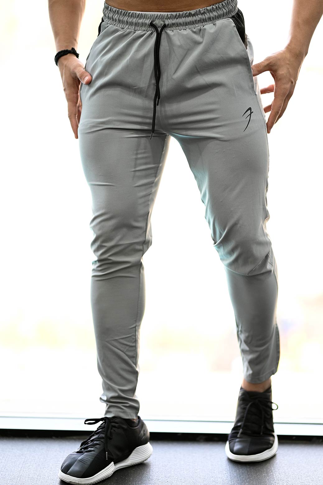 Essential Tracks Light Grey