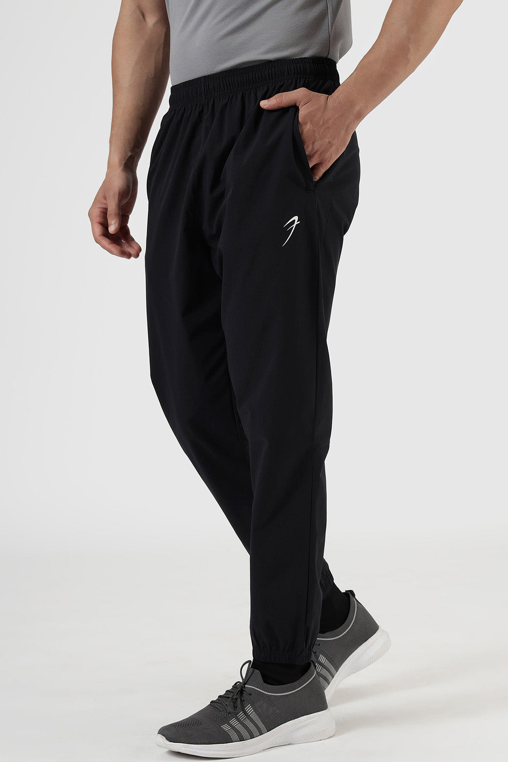 Essential Joggers Black