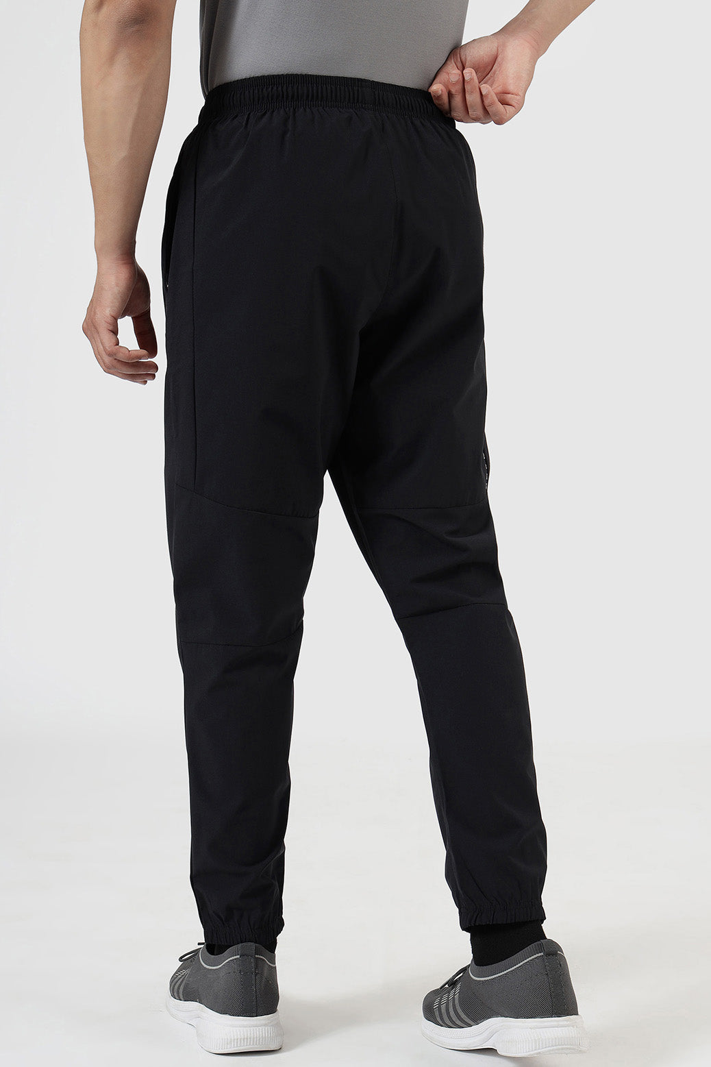 Essential Joggers Black