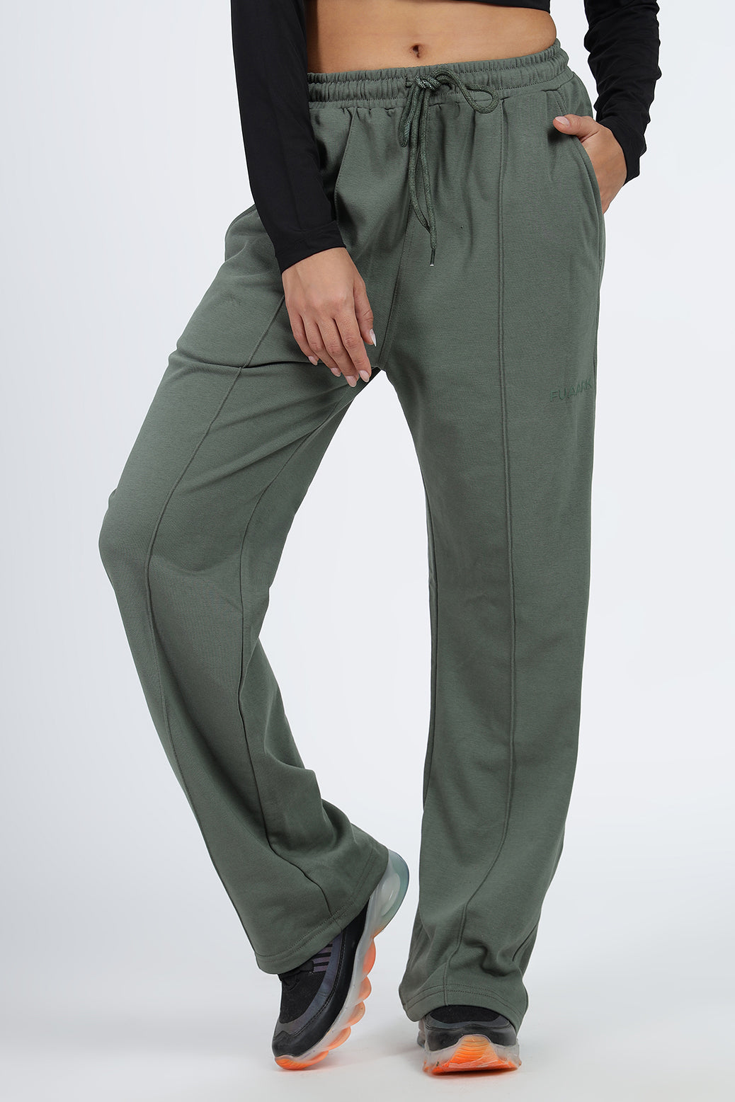 Pinnacle Straight Pants Olive