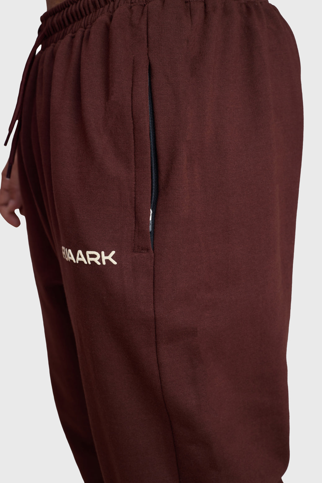 Signature Oversized Joggers Brown