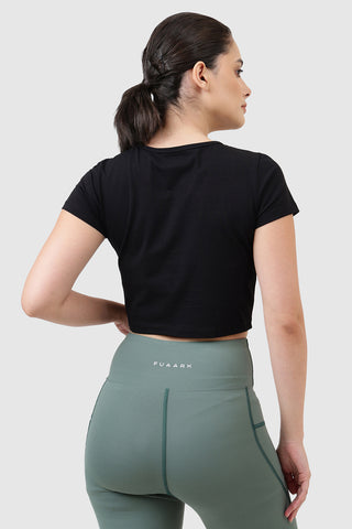 Peak Crop Top Black