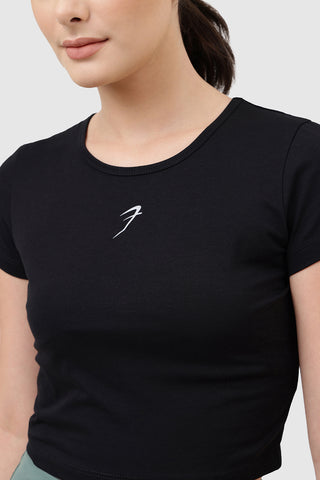 Peak Crop Top Black