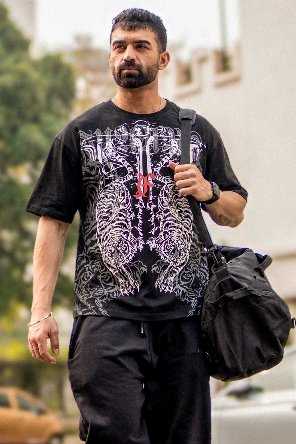 Twin Fangs Oversized T-shirt Black