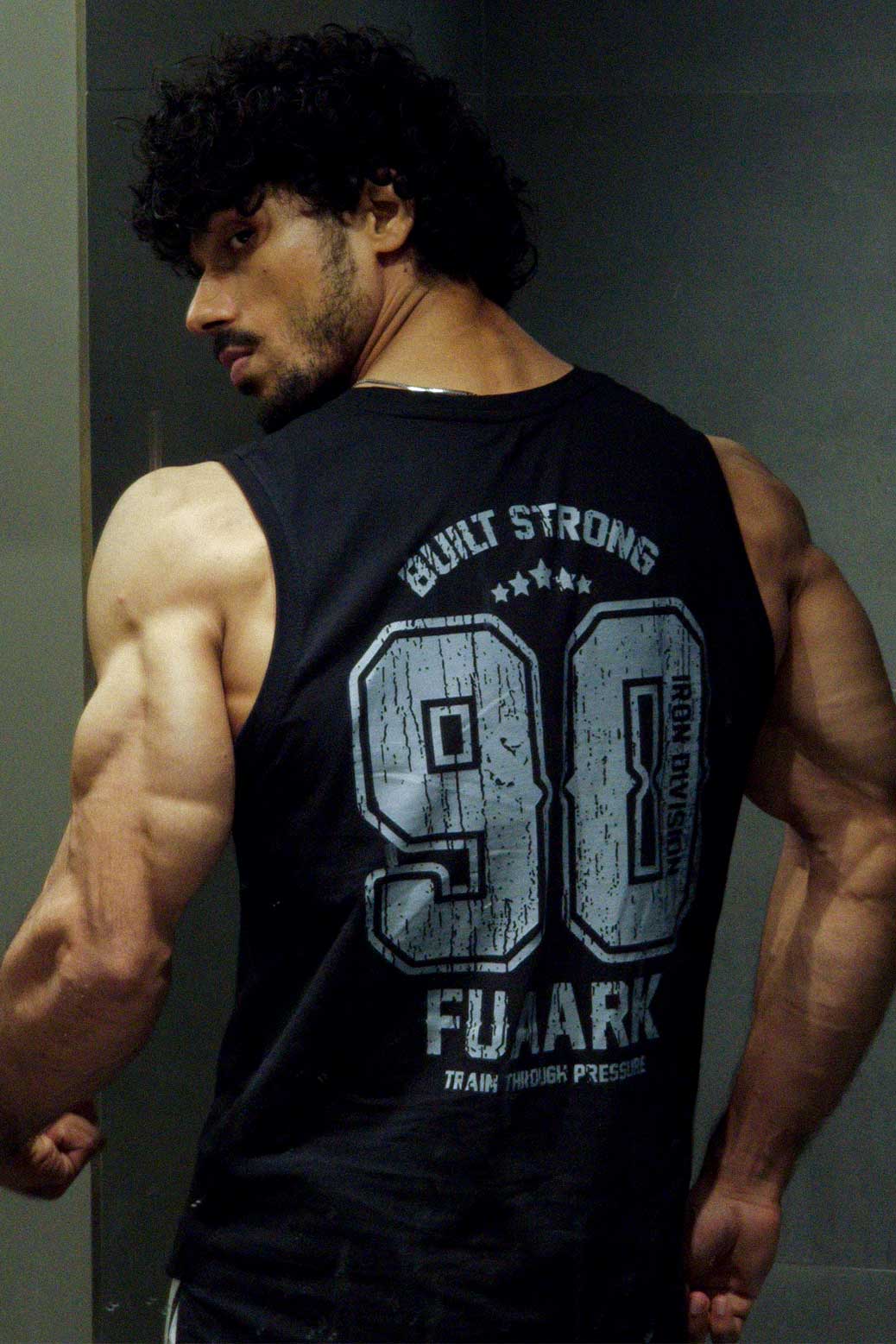 Built Strong Muscle Tank Black /Grey