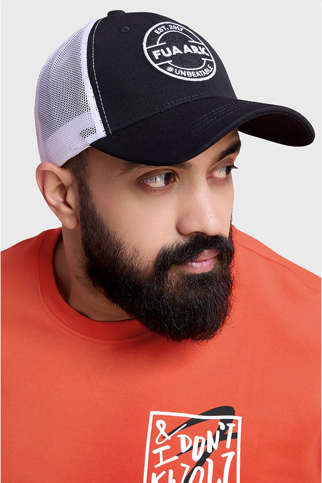 Unbeatable Trucker Cap Black/White