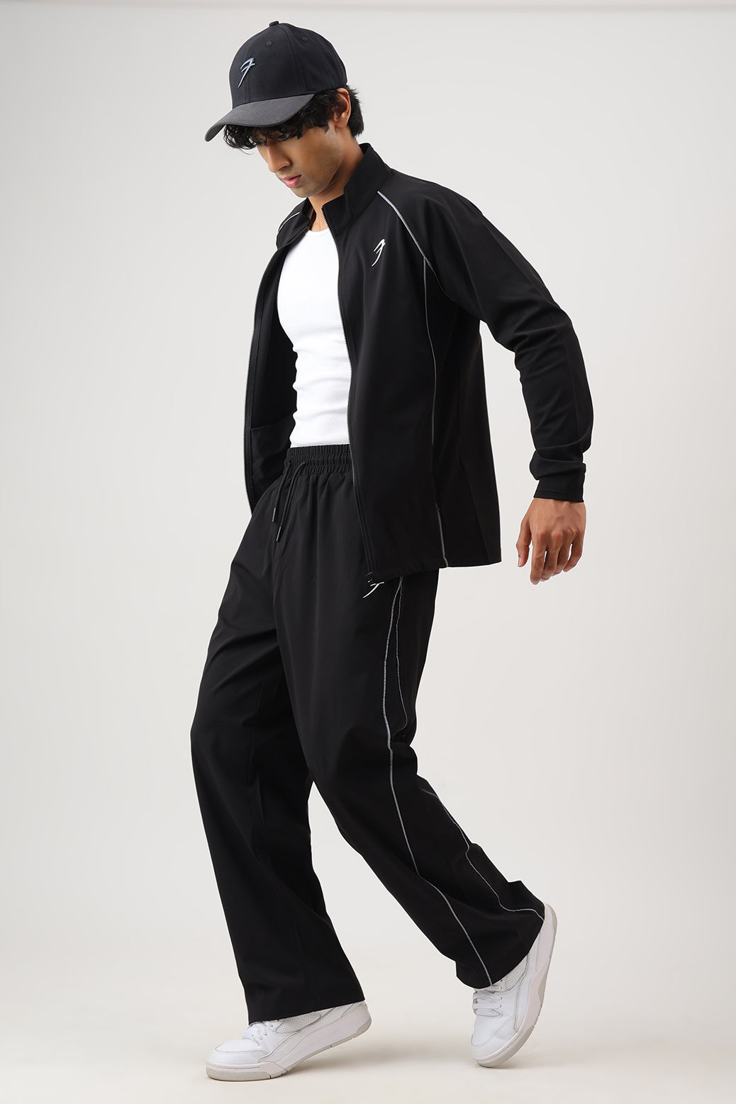 Track Club Jacket Black