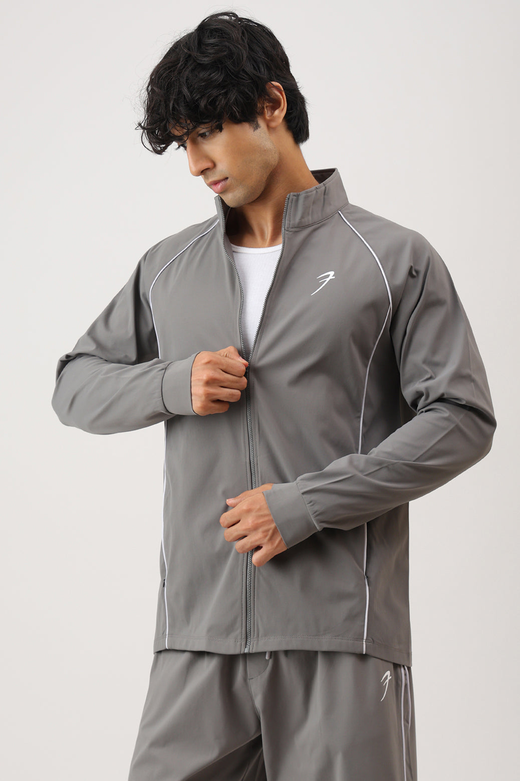 Track Club Jacket Light grey